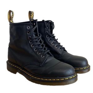 Dr. Martens 1460 leather lace up boot black 9